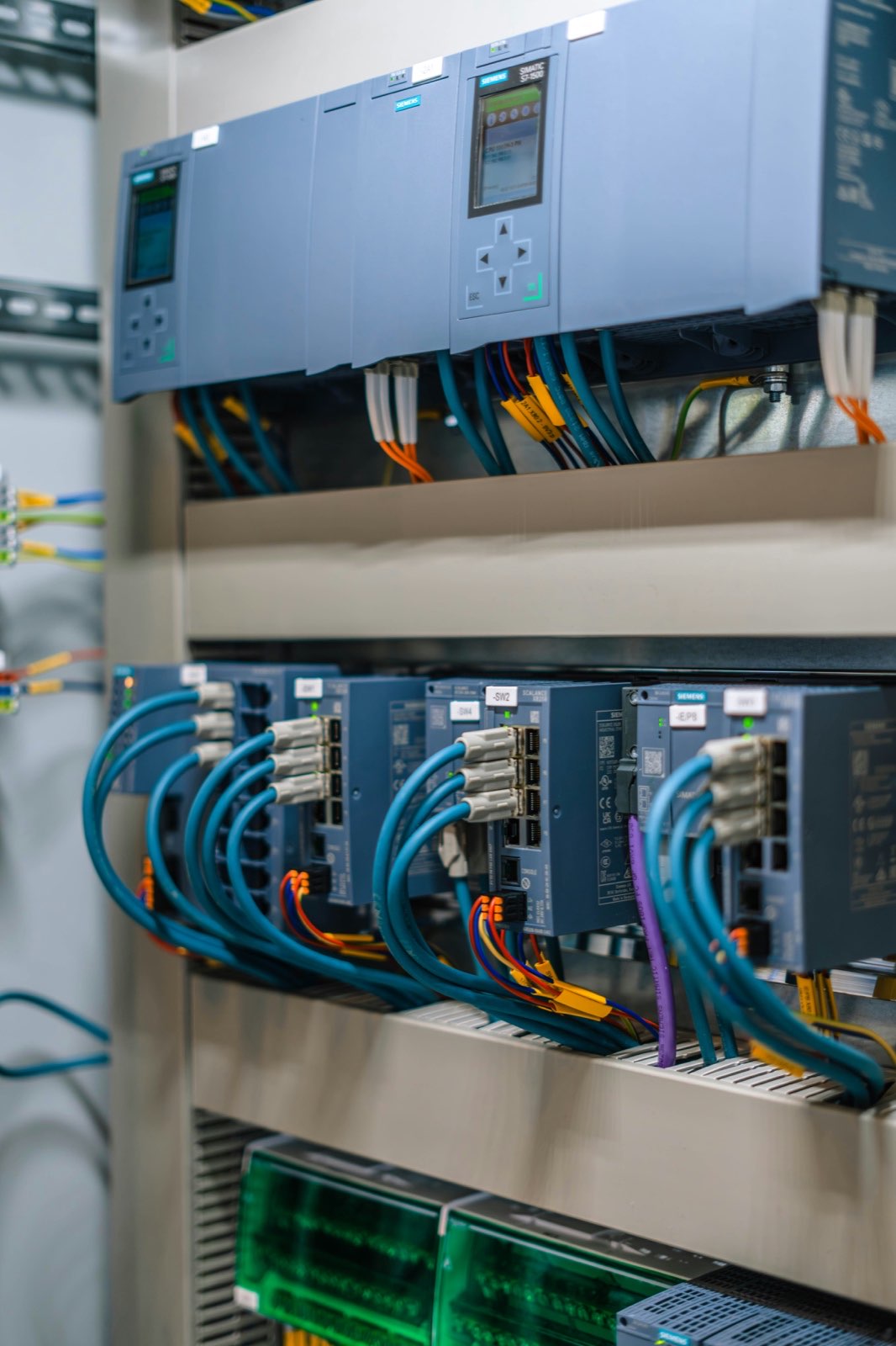 Fibre-optic network equipment